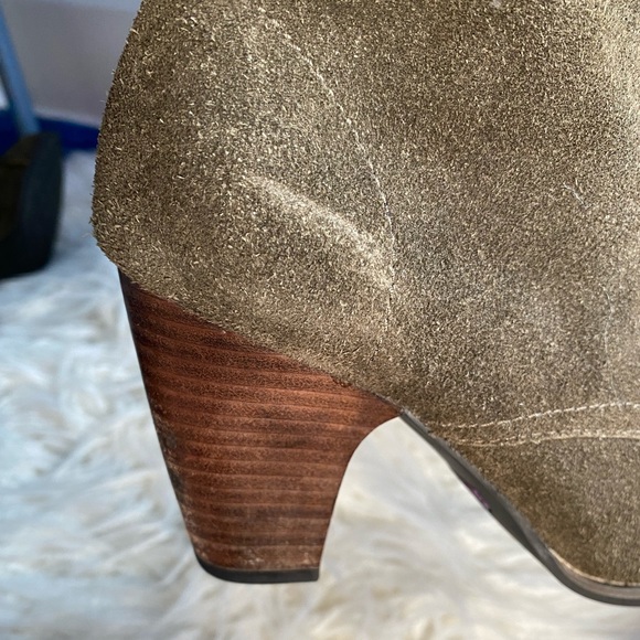 Clarks Suede Lace-Up Ankle Boots - Picture 9 of 10